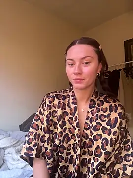 daisycollins online show from 9, 5, 2026