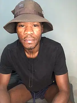 Snapshot of thandolezwe1 chatting on 7, 5, 2026 thandolezwe1 online show from 7, 5, 2026