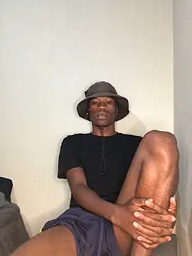 Snapshot of thandolezwe1 chatting on 14, 5, 2026 thandolezwe1 online show from 14, 5, 2026