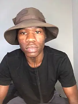 Snapshot of thandolezwe1 chatting on 18, 6, 2026 thandolezwe1 online show from 18, 6, 2026