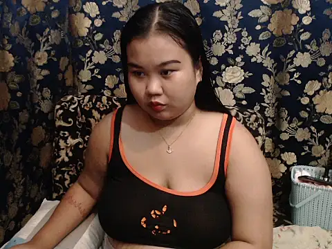 hotchickgirl online show from 11, 7, 2026
