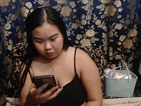 hotchickgirl online show from 13, 7, 2026