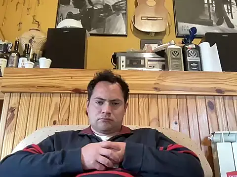 Snapshot of alecsgzz chatting on 10, 5, 2026 alecsgzz online show from 10, 5, 2026