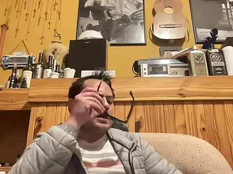 Snapshot of alecsgzz chatting on 14, 5, 2026 alecsgzz online show from 14, 5, 2026