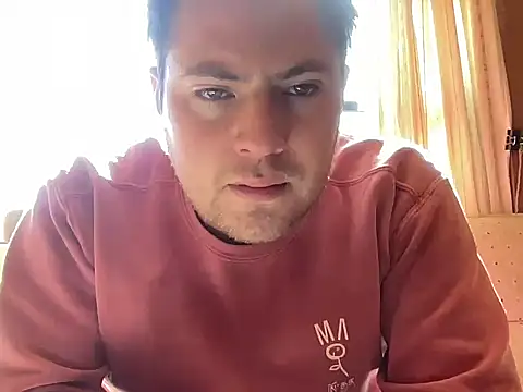 Snapshot of alecsgzz chatting on 19, 5, 2026 alecsgzz online show from 19, 5, 2026
