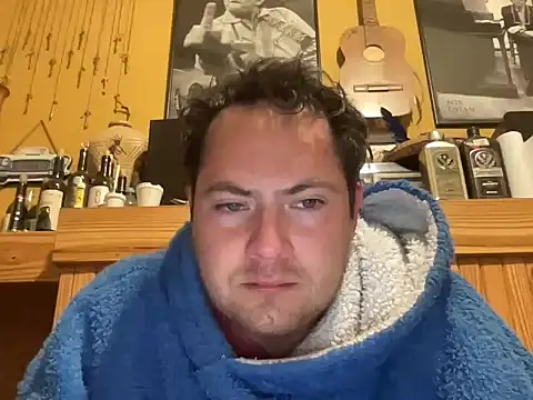 Snapshot of alecsgzz chatting on 20, 5, 2026 alecsgzz online show from 20, 5, 2026