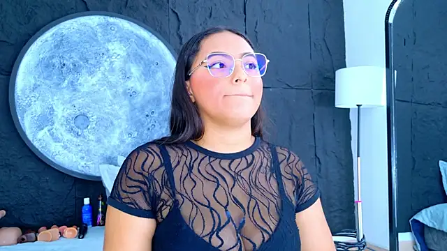 Snapshot of JessiBannkss chatting on 24, 7, 2026 JessiBannkss online show from 24, 7, 2026