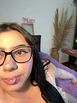 Snapshot of mia_valentine__ chatting on 24, 7, 2026 mia valentine online show from 24, 7, 2026