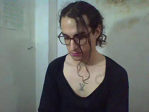 Snapshot of LaCuerva chatting on 16, 5, 2026 LaCuerva online show from 16, 5, 2026
