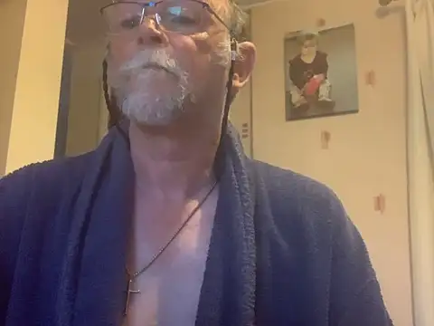 Snapshot of Moonraker64 chatting on 19, 6, 2026 Moonraker64 online show from 19, 6, 2026