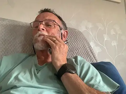 Snapshot of Moonraker64 chatting on 21, 6, 2026 Moonraker64 online show from 21, 6, 2026