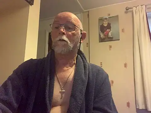 Snapshot of Moonraker64 chatting on 30, 6, 2026 Moonraker64 online show from 30, 6, 2026