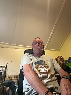 Snapshot of Moonraker64 chatting on 15, 7, 2026 Moonraker64 online show from 15, 7, 2026