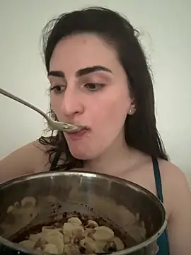 OliviaBaby- online show from 6, 8, 2026