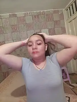 chicatraviesa24 online show from 13, 6, 2026