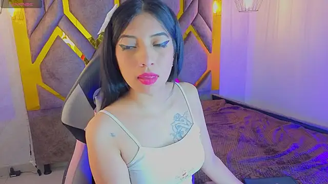Ey Im simone  online show from 4, 5, 2026