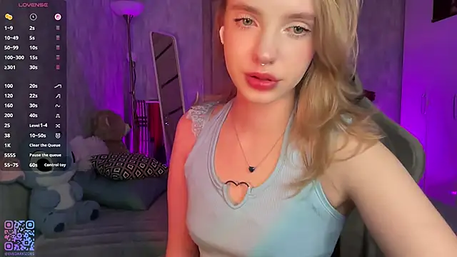 Snapshot of Eve_Dark_Side chatting on 19, 6, 2026 Eve Dark Side online show from 19, 6, 2026