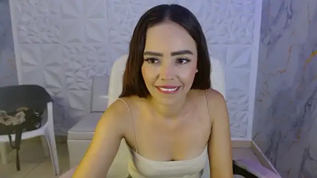 Snapshot of naomis_36 chatting on 30, 5, 2026 naomis 36 online show from 30, 5, 2026