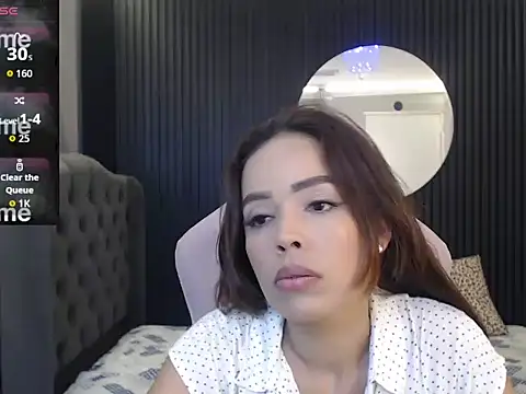 Snapshot of naomis_36 chatting on 2, 6, 2026 naomis 36 online show from 2, 6, 2026