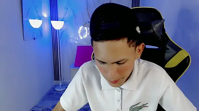 sombra 18 online show from 3, 7, 2026