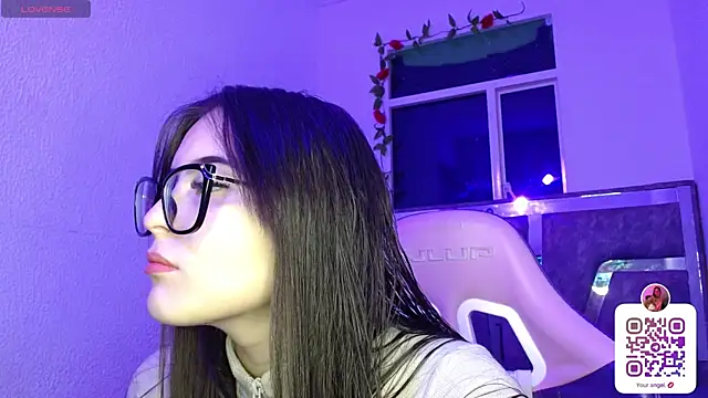 Snapshot of Destiny_A chatting on 27, 6, 2026 Destiny A online show from 27, 6, 2026