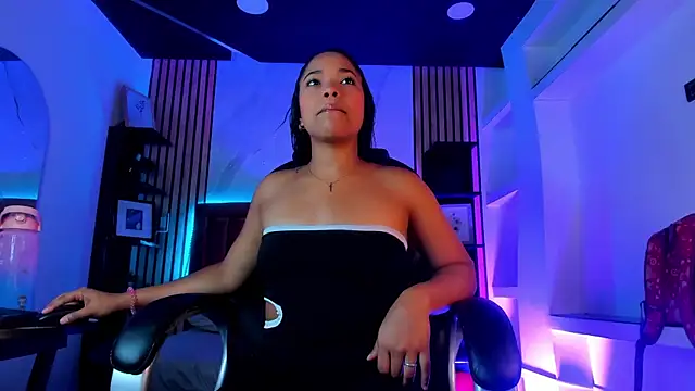 BrianaRuiiz  online show from 24, 6, 2026