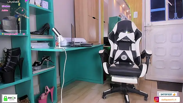 stefiqueen pantyhose online show from 20, 7, 2026