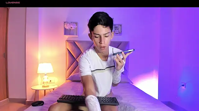 Baby noahtt online show from 19, 6, 2026