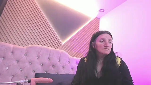 Snapshot of CloeMature chatting on 8, 6, 2026 CloeMature online show from 8, 6, 2026
