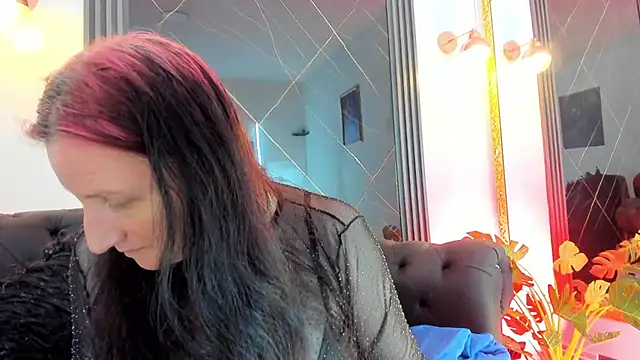 CloeMature online show from 6, 8, 2026