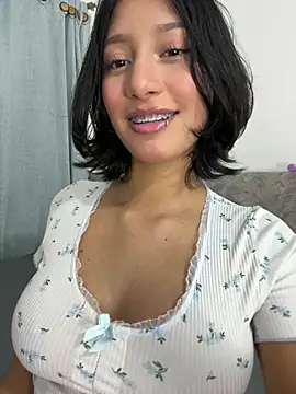 Snapshot of yazmin_rouse_ chatting on 9, 7, 2026 yazmin rouse online show from 9, 7, 2026