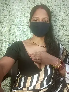 Snapshot of Juli_80 chatting on 6, 6, 2026 Juli 80 online show from 6, 6, 2026