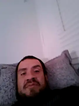 Snapshot of Almircorral2211 chatting on 14, 6, 2026 Almircorral2211 online show from 14, 6, 2026