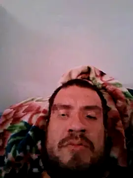 Snapshot of Almircorral2211 chatting on 22, 6, 2026 Almircorral2211 online show from 22, 6, 2026