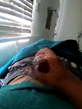 Snapshot of Almircorral2211 chatting on 6, 7, 2026 Almircorral2211 online show from 6, 7, 2026