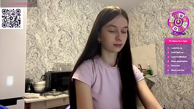 HinaDesire online show from 29, 5, 2026