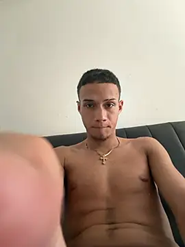friends lust latin online show from 4, 7, 2026