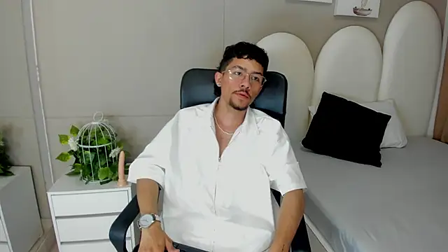 Snapshot of jake_miller__ chatting on 28, 5, 2026 jake miller online show from 28, 5, 2026