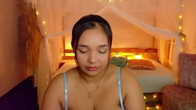 Snapshot of leoneriss chatting on 17, 6, 2026 leoneriss online show from 17, 6, 2026