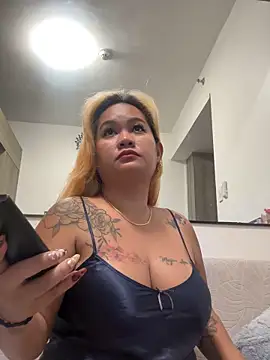 Snapshot of queenmia__ph chatting on 11, 5, 2026 queenmia ph online show from 11, 5, 2026