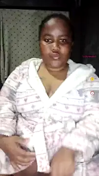 ChubbyMidgetxxx19 online show from 15, 7, 2026