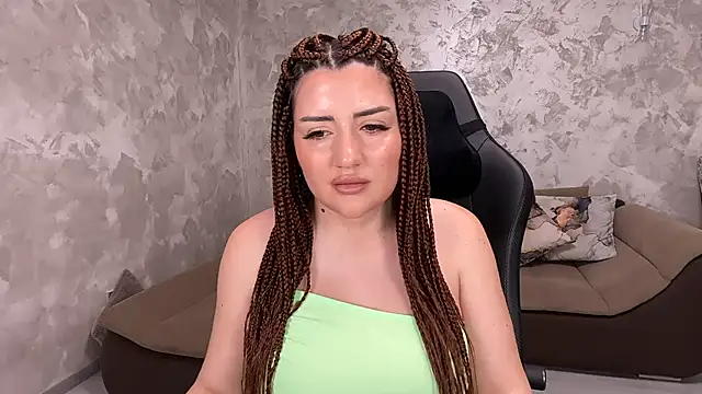 SophiePale online show from 11, 2, 2025