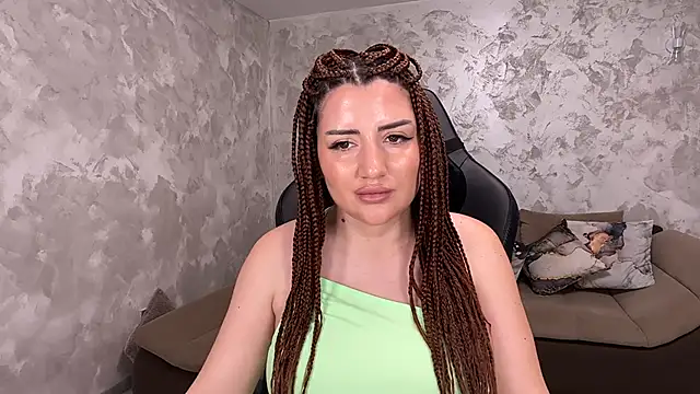 SophiePale online show from 11, 2, 2025