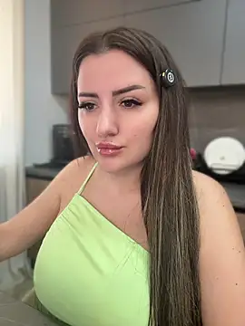 Snapshot of SophiePale chatting on 6, 5, 2026 SophiePale online show from 6, 5, 2026