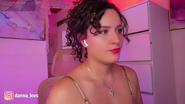 Snapshot of DannaaLovs chatting on 1, 6, 2026 DannaaLovs online show from 1, 6, 2026