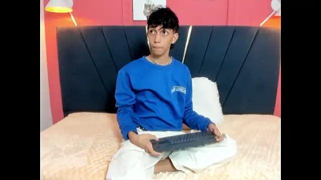 ero boy40 online show from 11, 6, 2026