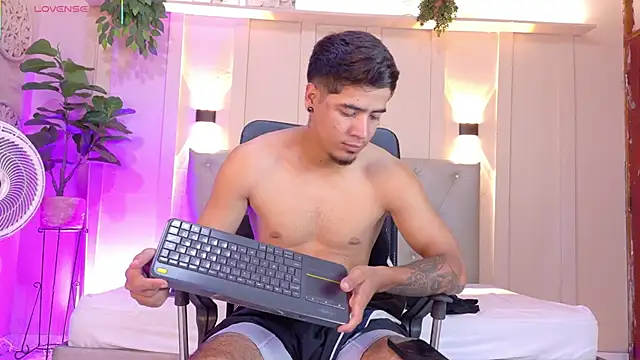 criss hardcock  online show from 20, 5, 2026