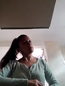 Vely  online show from 18, 5, 2026