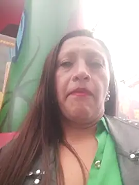 Snapshot of Vely_ chatting on 3, 7, 2026 Vely online show from 3, 7, 2026