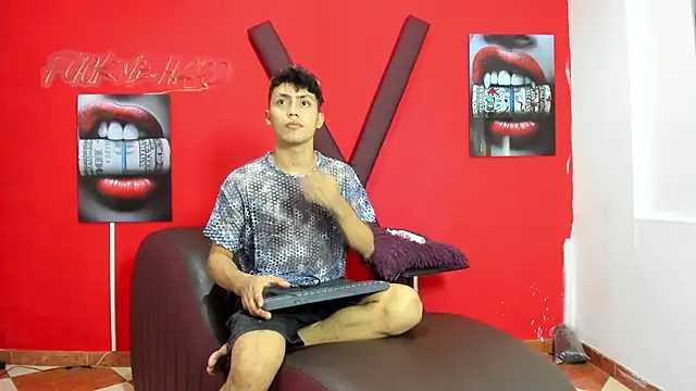 Snapshot of CAT_LOVE1 chatting on 15, 5, 2026 CAT LOVE1 online show from 15, 5, 2026
